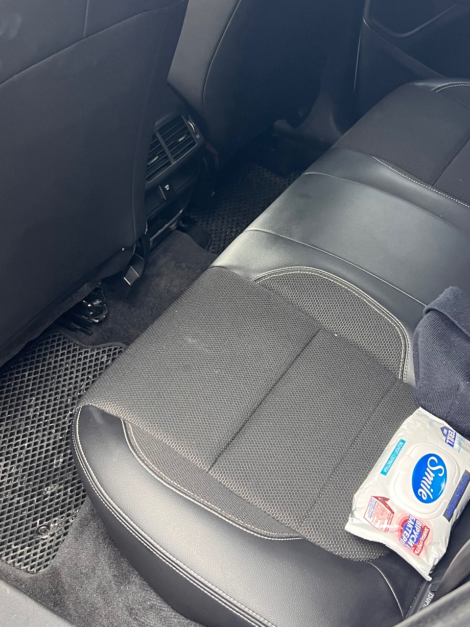 Jaguar E-Pace - фото 8