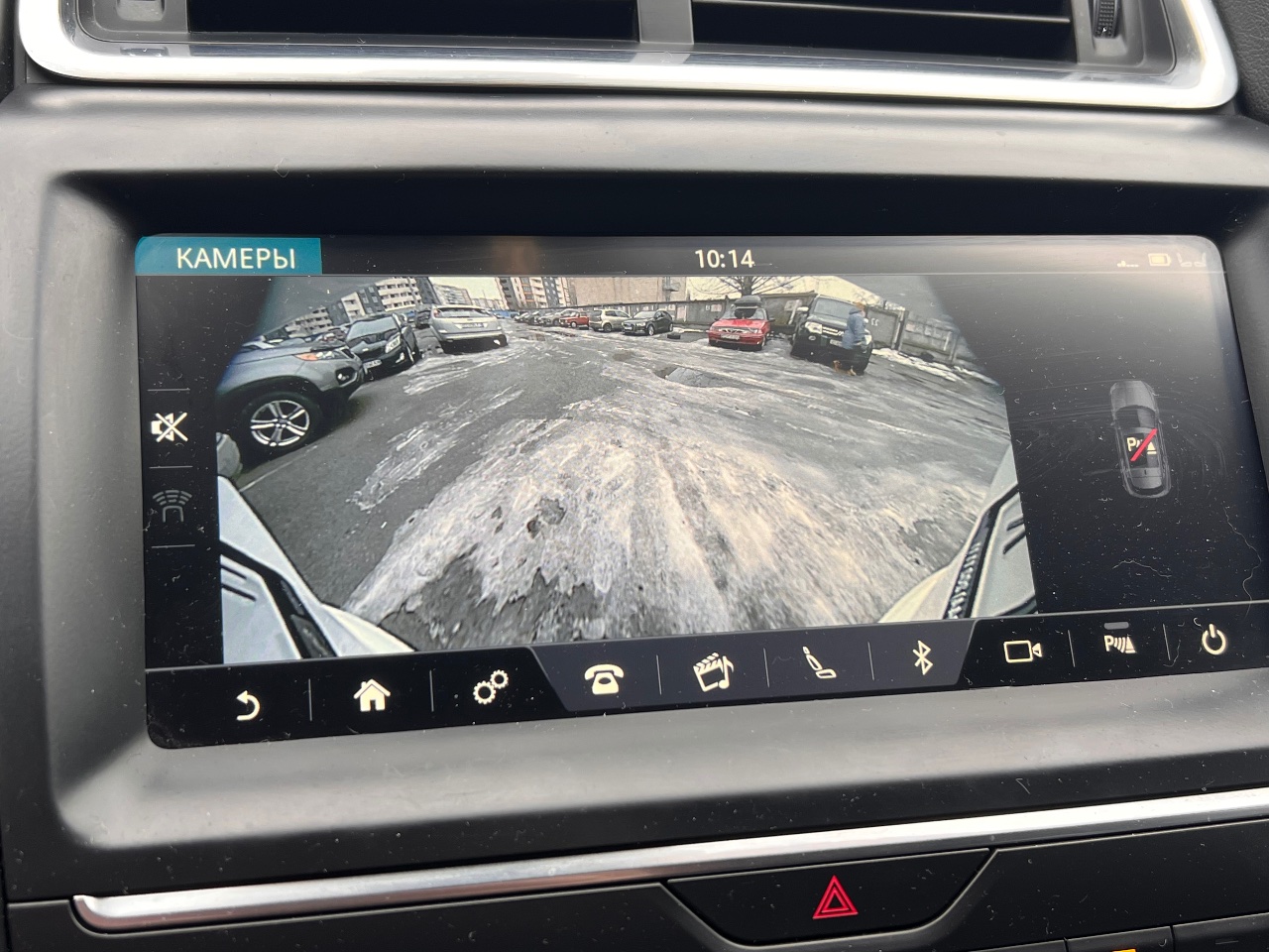 Jaguar E-Pace - фото 21