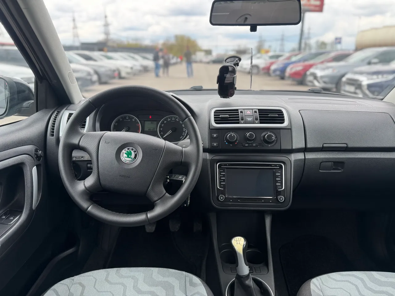 Skoda Fabia - фото 11