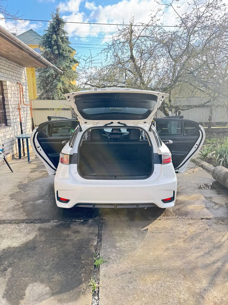 Lexus CT - фото 11