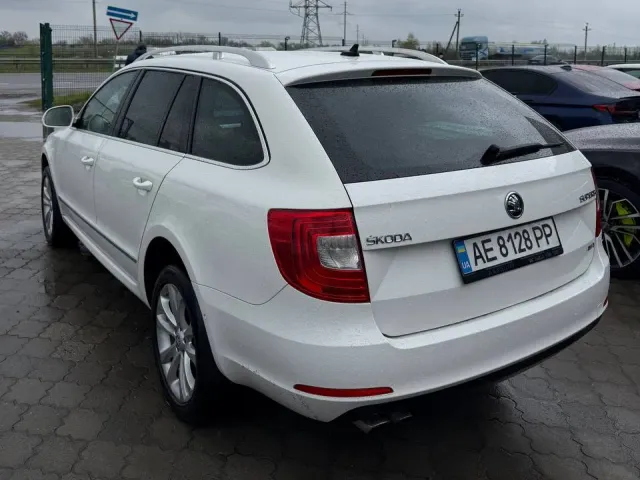 Skoda Superb - фото 2