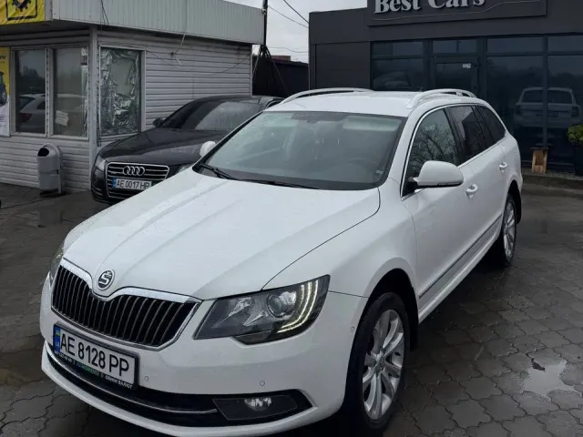 Skoda Superb - фото 1