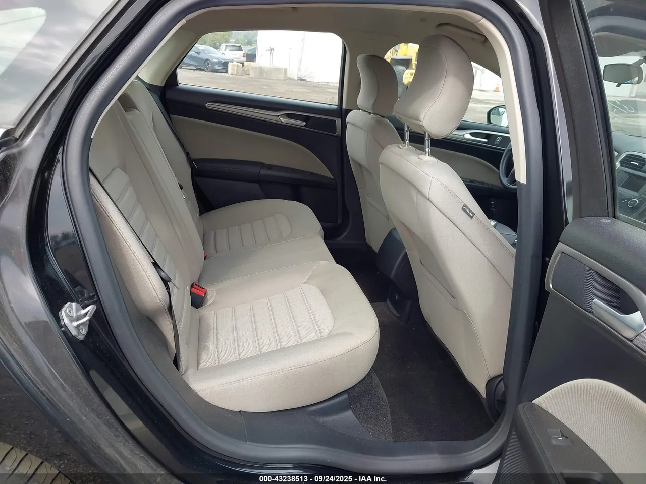 Ford Fusion USA - фото 10