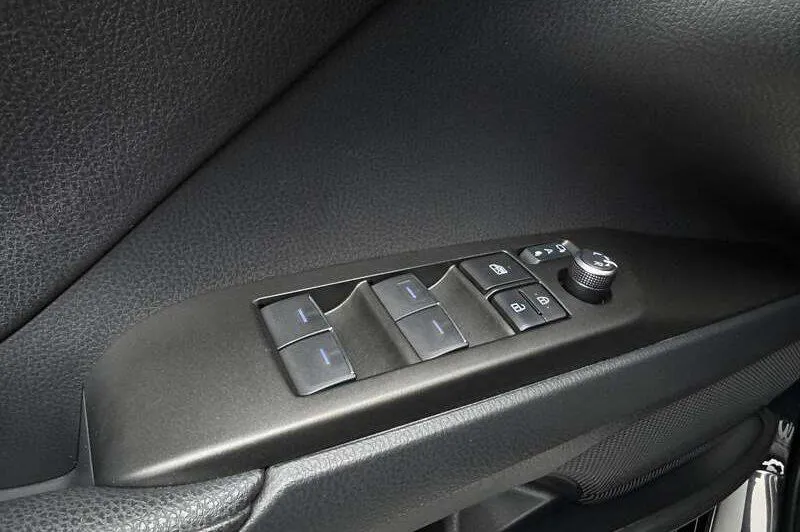 Toyota Camry - фото 10