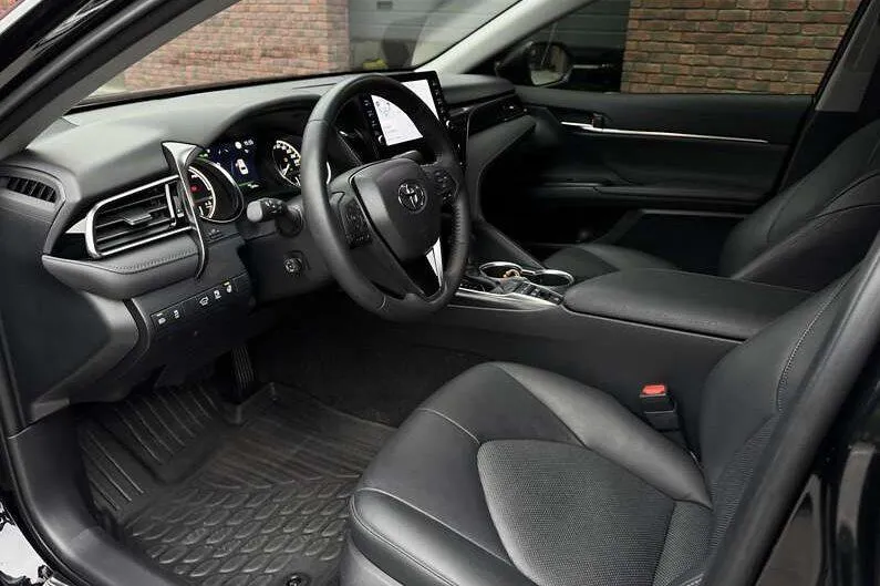 Toyota Camry - фото 8