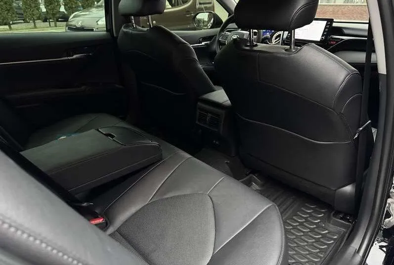 Toyota Camry - фото 12