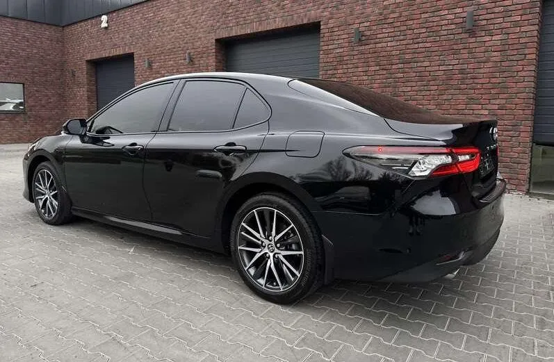 Toyota Camry - фото 5