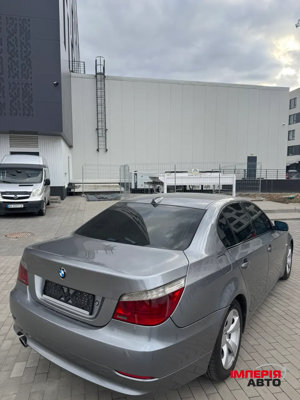 BMW 5 серії - фото 1