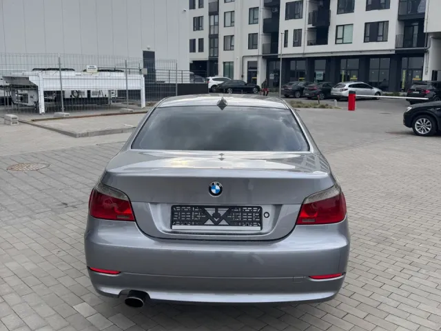 BMW 5 серії - фото 2