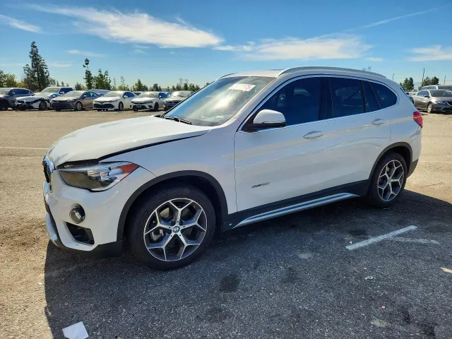BMW X1 - фото 1