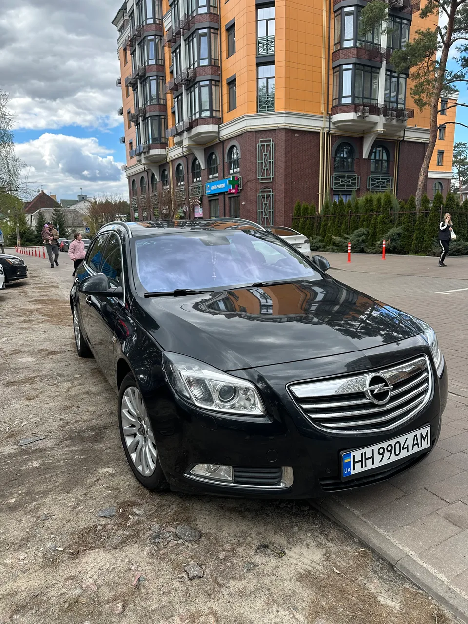Opel Insignia - фото 1