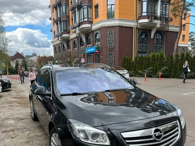 Opel Insignia - фото 1