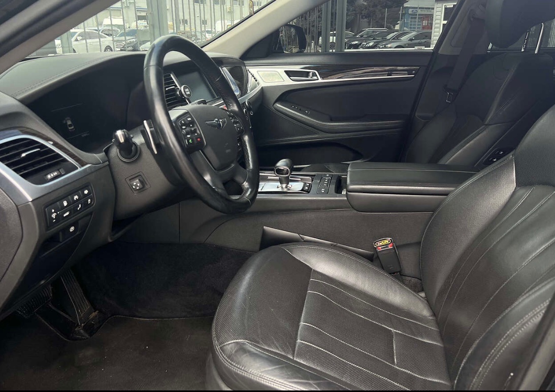 Hyundai Genesis - фото 13