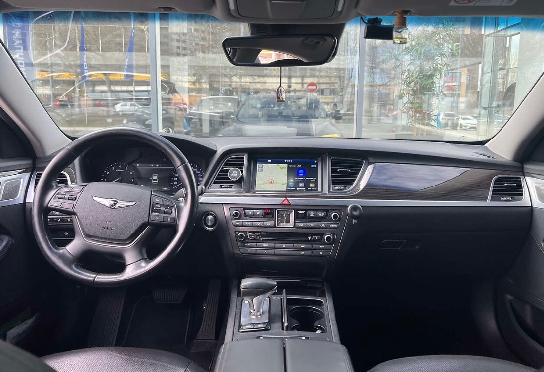 Hyundai Genesis - фото 17