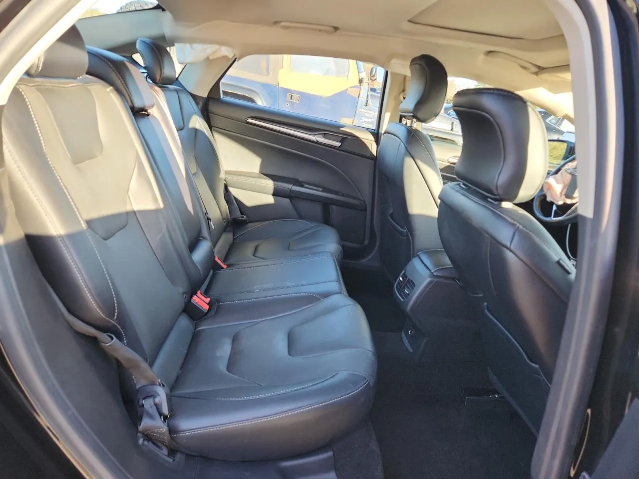 Ford Fusion USA - фото 10