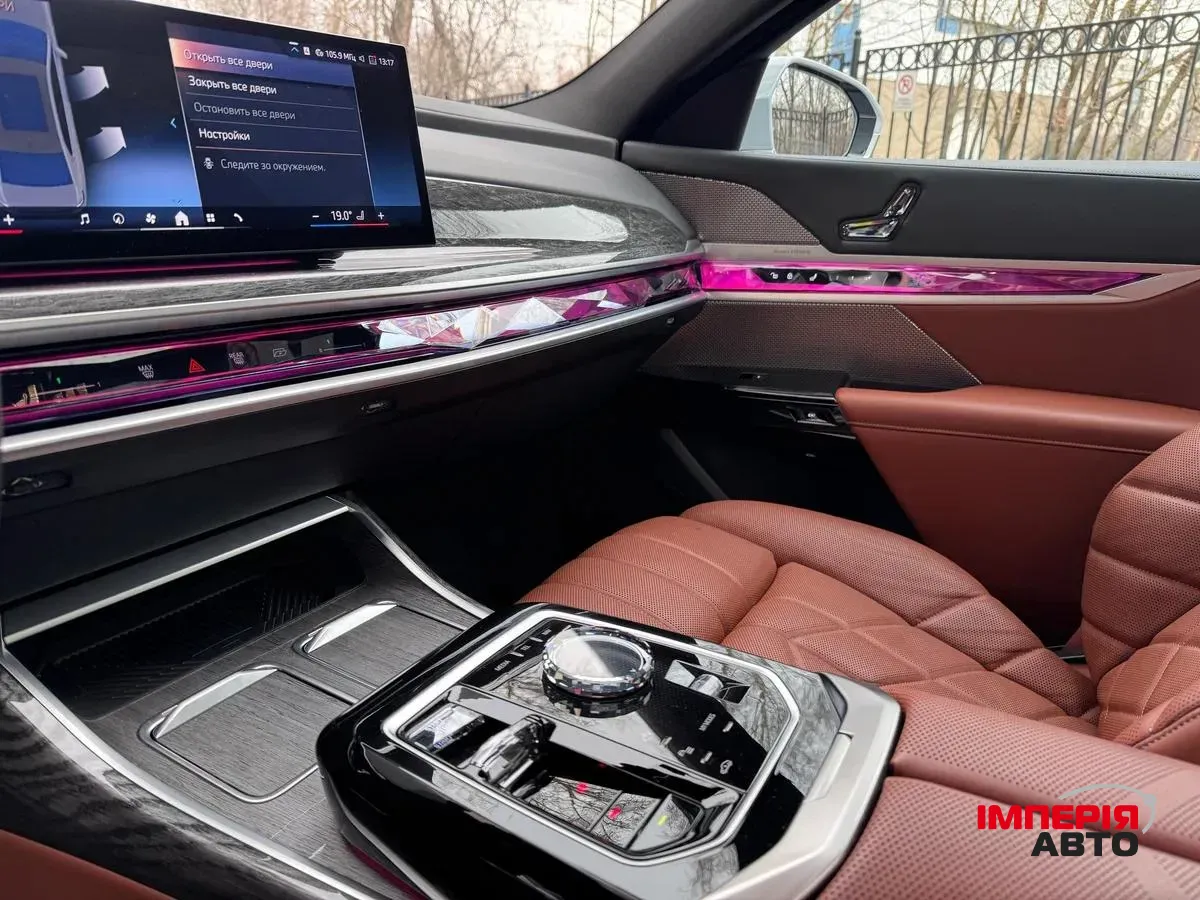 BMW 7 серії - фото 16