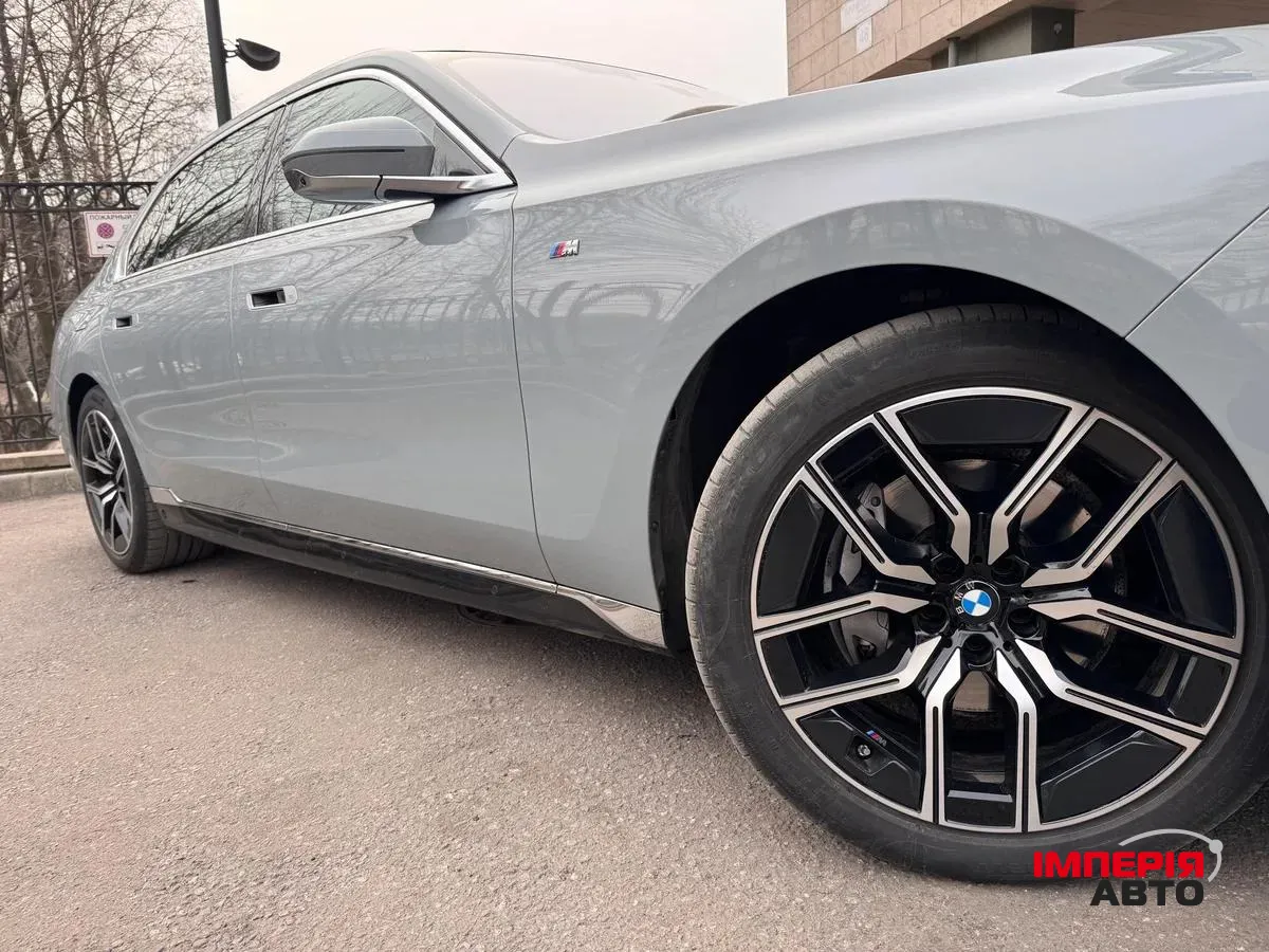 BMW 7 серії - фото 6