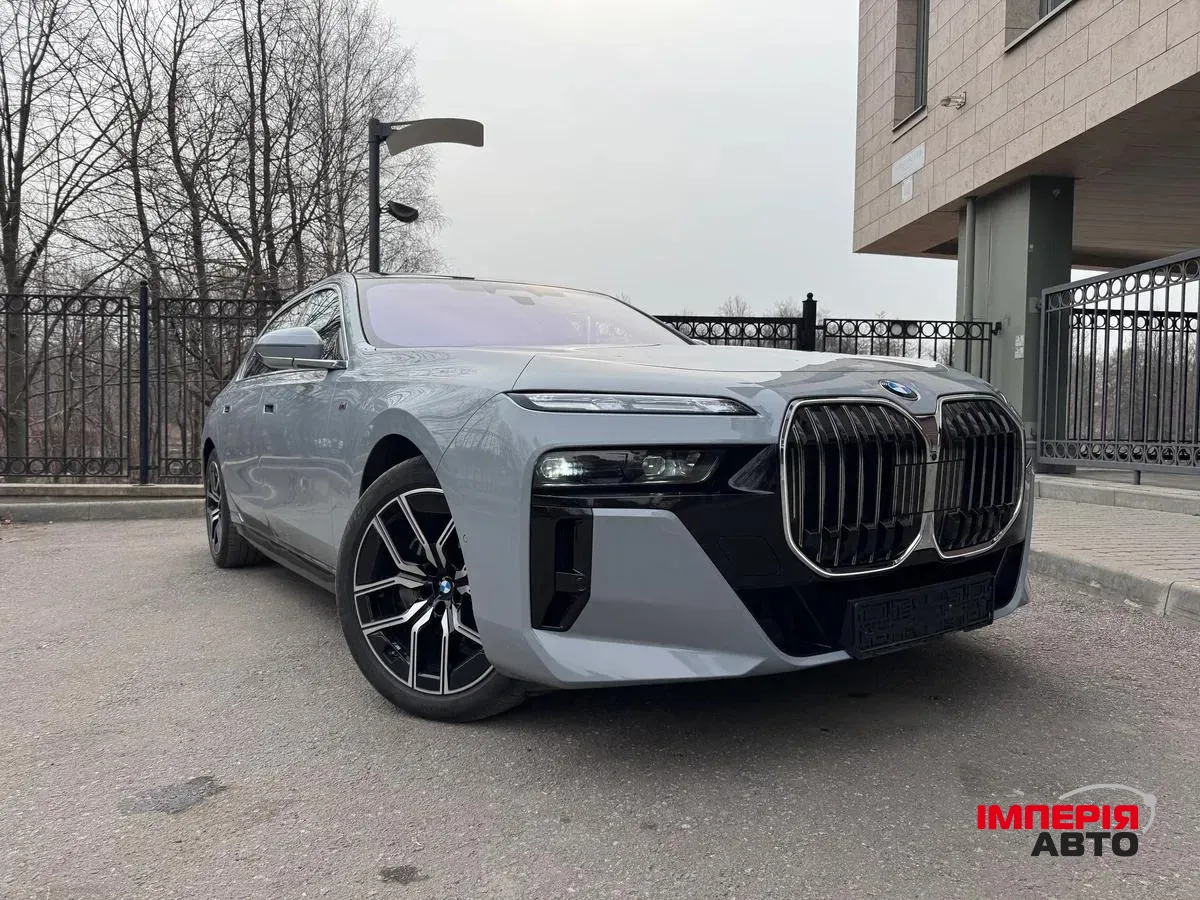 BMW 7 серії - фото 2