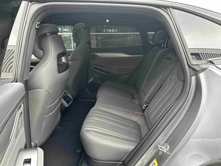 BYD Song L - фото 11