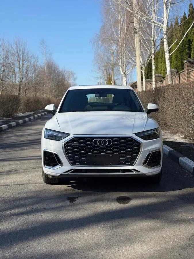 Audi Q5 Sportback - фото 2