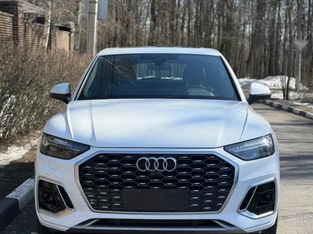 Audi Q5 Sportback - фото 1