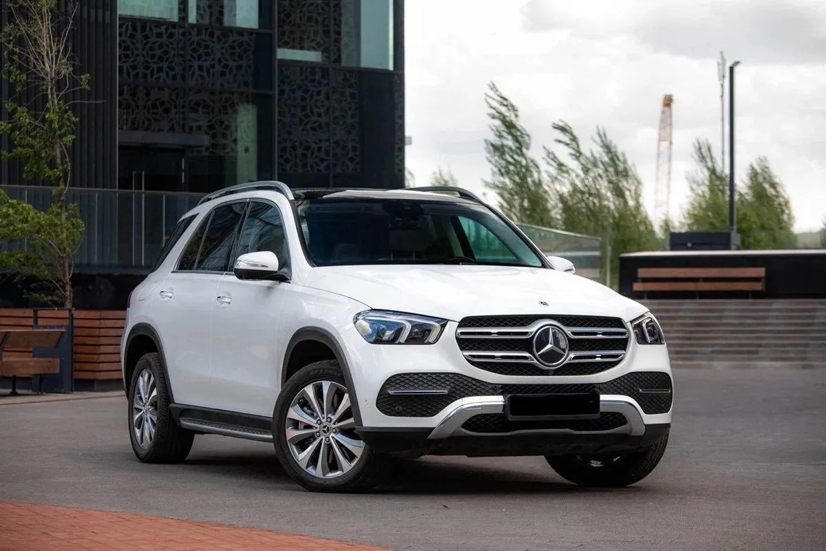 Mercedes-Benz GLE - фото 1