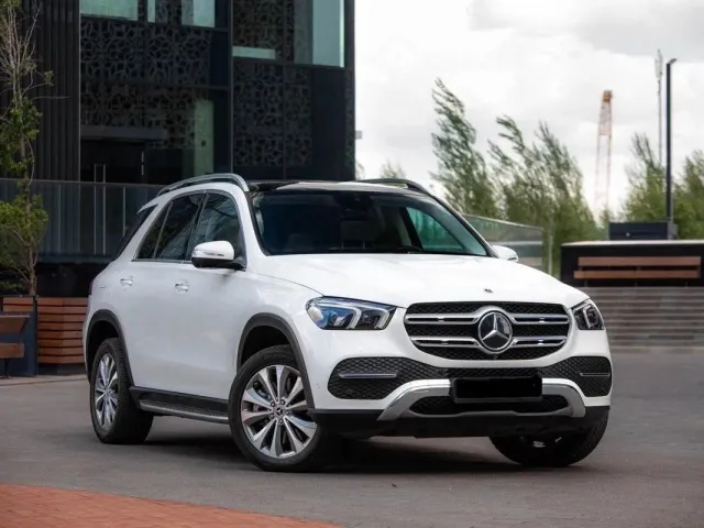 Mercedes-Benz GLE - фото 1