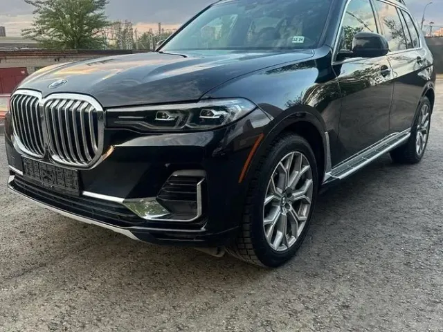 BMW X7 - фото 3