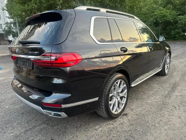 BMW X7 - фото 5