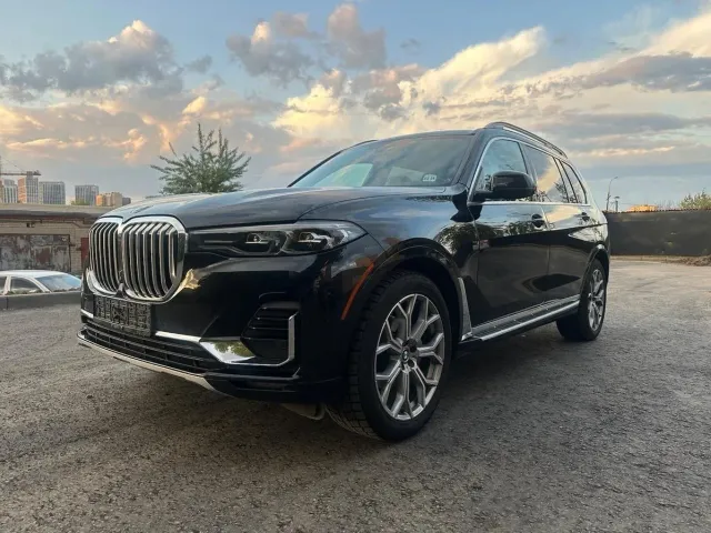 BMW X7 - фото 2