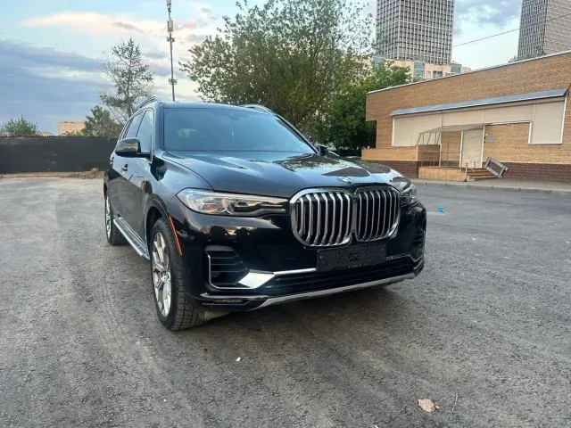 BMW X7 - фото 4