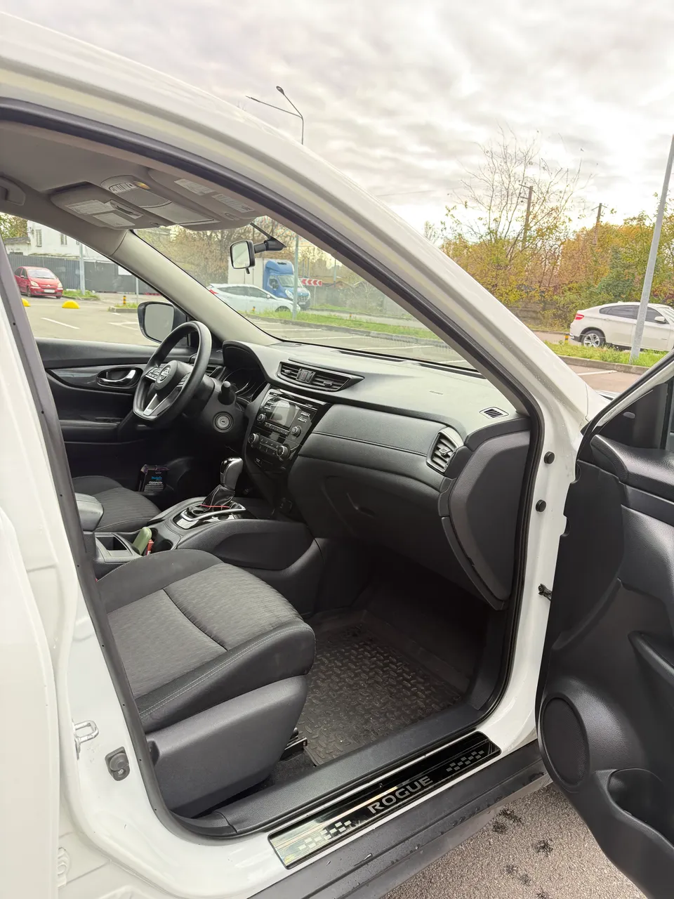 Nissan Rogue - фото 16