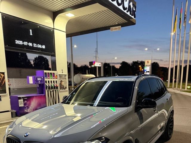 BMW X5 - фото 1