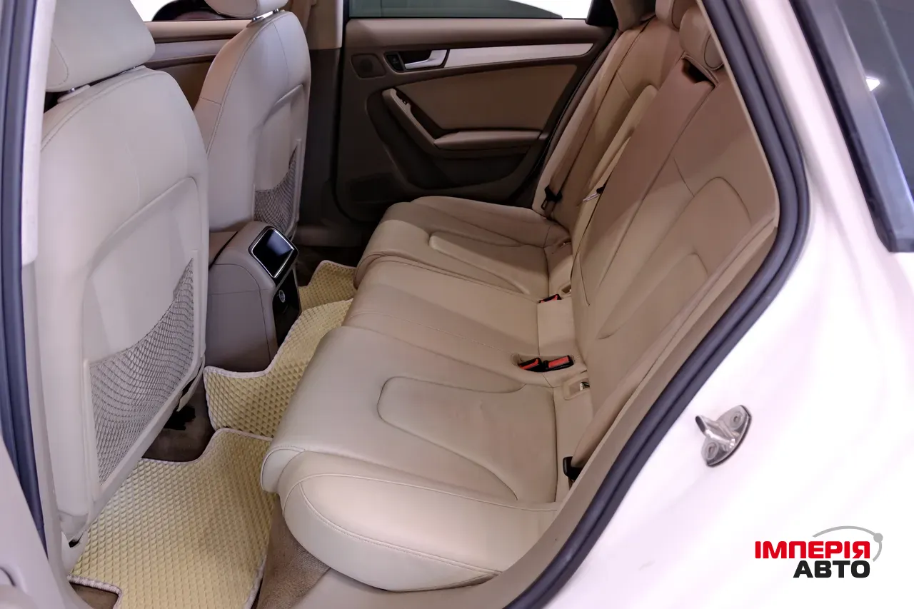 Audi A4 - фото 8