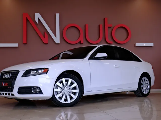 Audi A4 - фото 1
