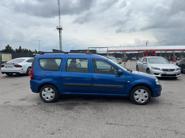 Dacia Logan - фото 4