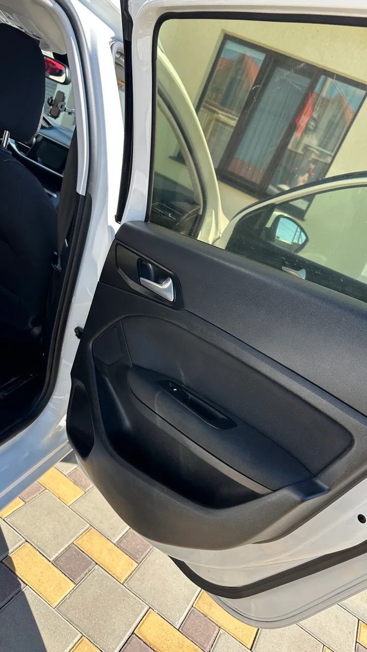 Peugeot 308 - фото 12