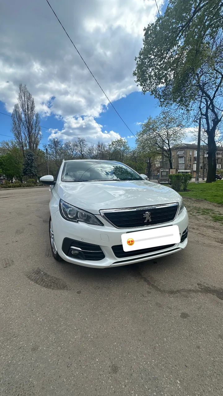 Peugeot 308 - фото 1