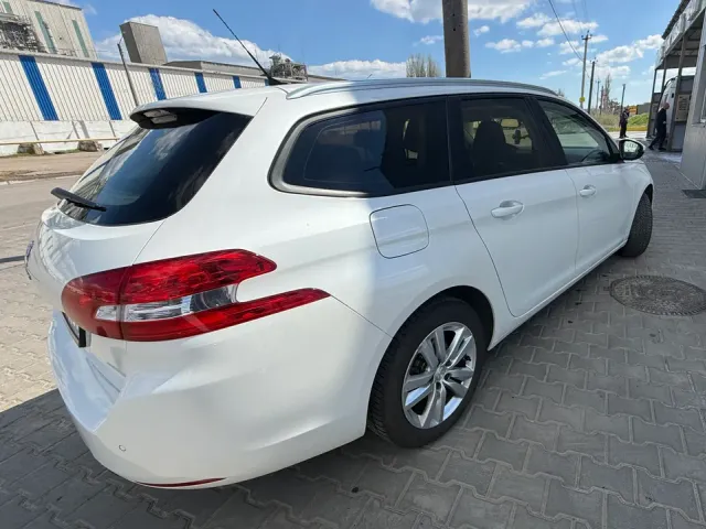 Peugeot 308 - фото 4