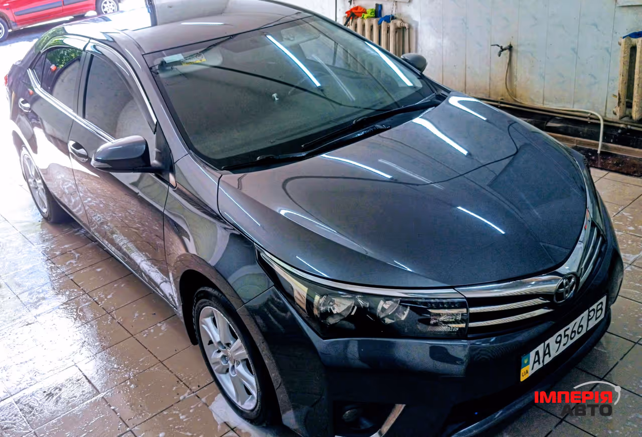Toyota Corolla - фото 1