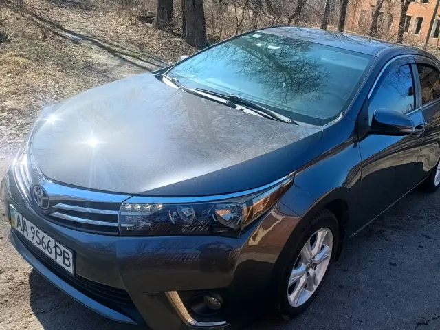 Toyota Corolla - фото 1
