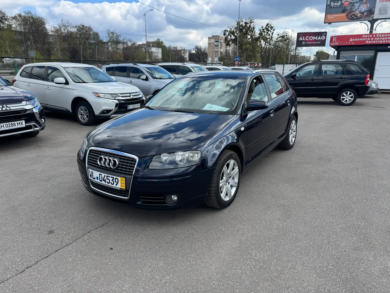 Audi A3 - фото 8