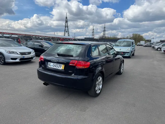 Audi A3 - фото 4