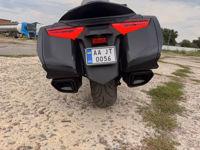 Honda GL 1800 Gold Wing 2022, Chernihiv Oblast, $28 000 - image 5