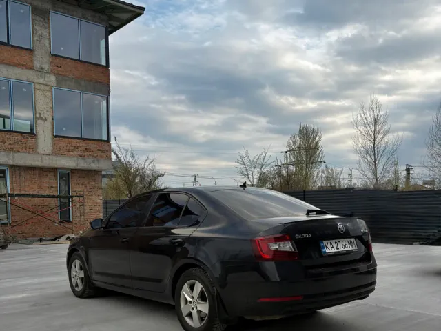 Skoda Octavia - фото 4