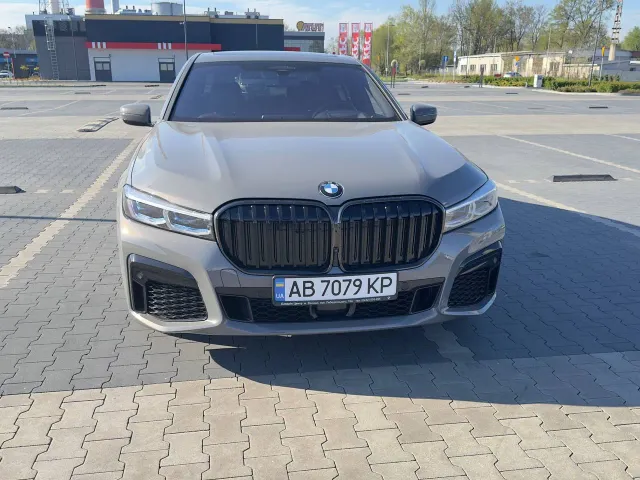 BMW 7 серії - фото 3