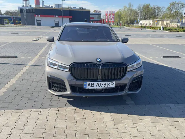 BMW 7 серії - фото 5