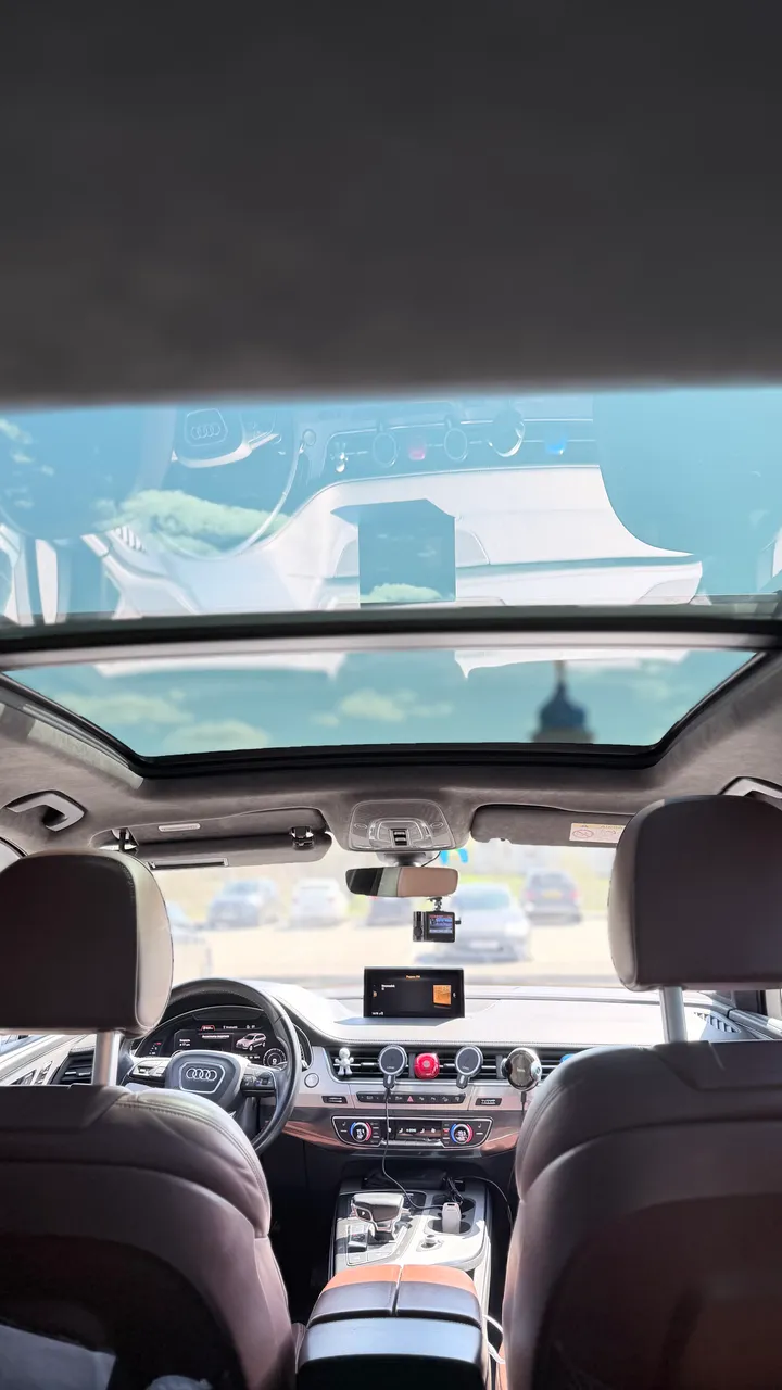 Audi Q7 - фото 7