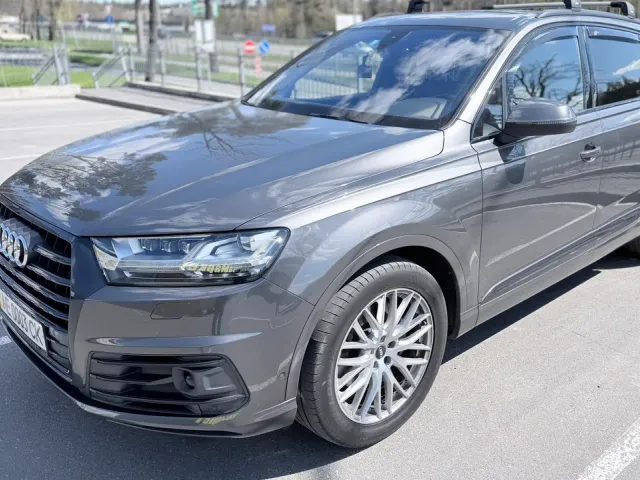Audi Q7 - фото 3