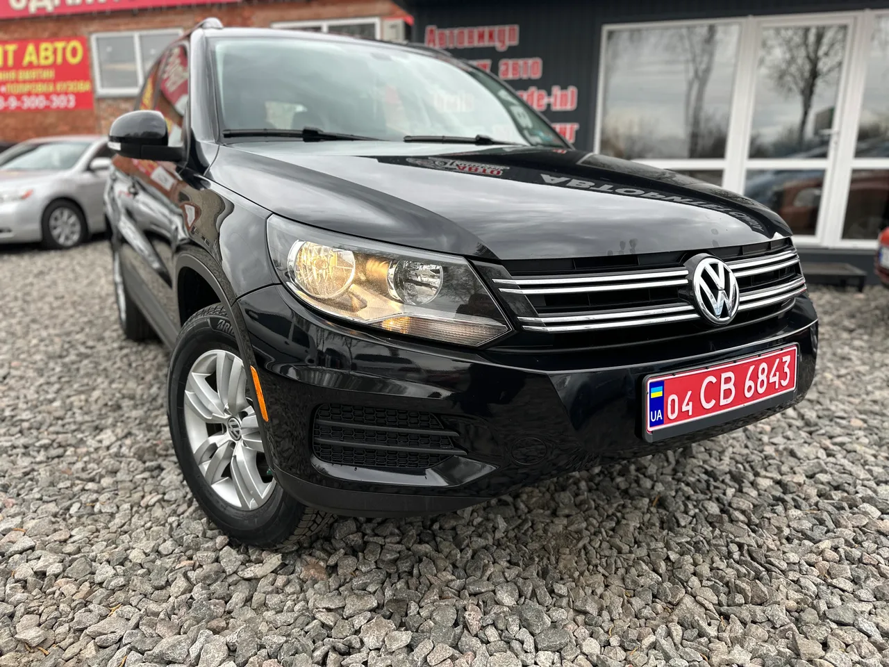 Volkswagen Tiguan - фото 1